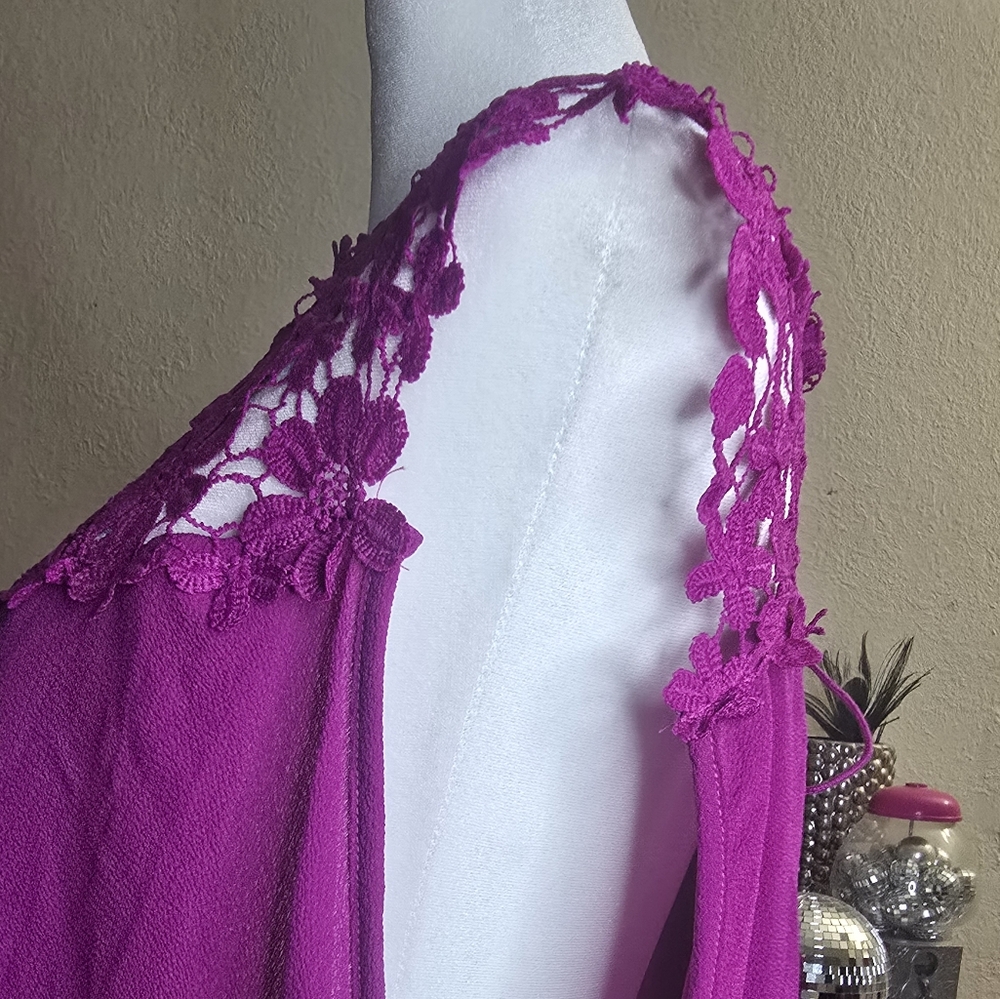Shein Fit+ Berry Purple Crochet Floral Neck Tank Cami Size 28/30 - Picture 4 of 7